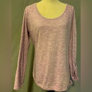 EUC Columbia top in size med w/ pastel color. Can wear as long sleeve or short